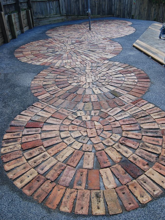 curved brick paving